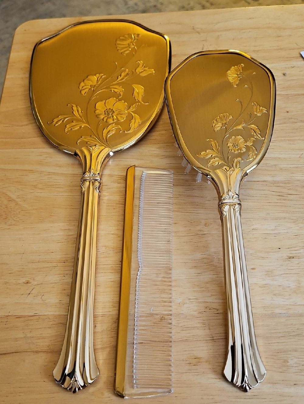 Vintage Gold Floral Hand Mirror Hair Brush Comb Set, Gold Tone, Floral design